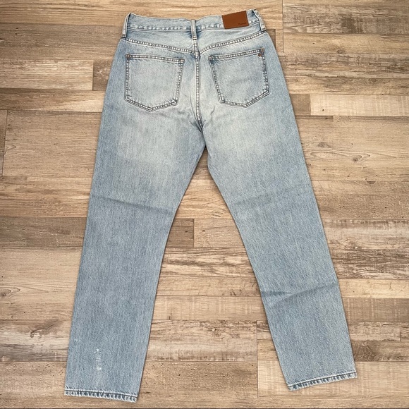 Madewell Perfect Summer Jean Ankle Mom Jean in Fitzgerald Wash. - Picture 9 of 10